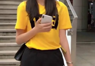 活力小姐姐穿衣,展现个性魅力